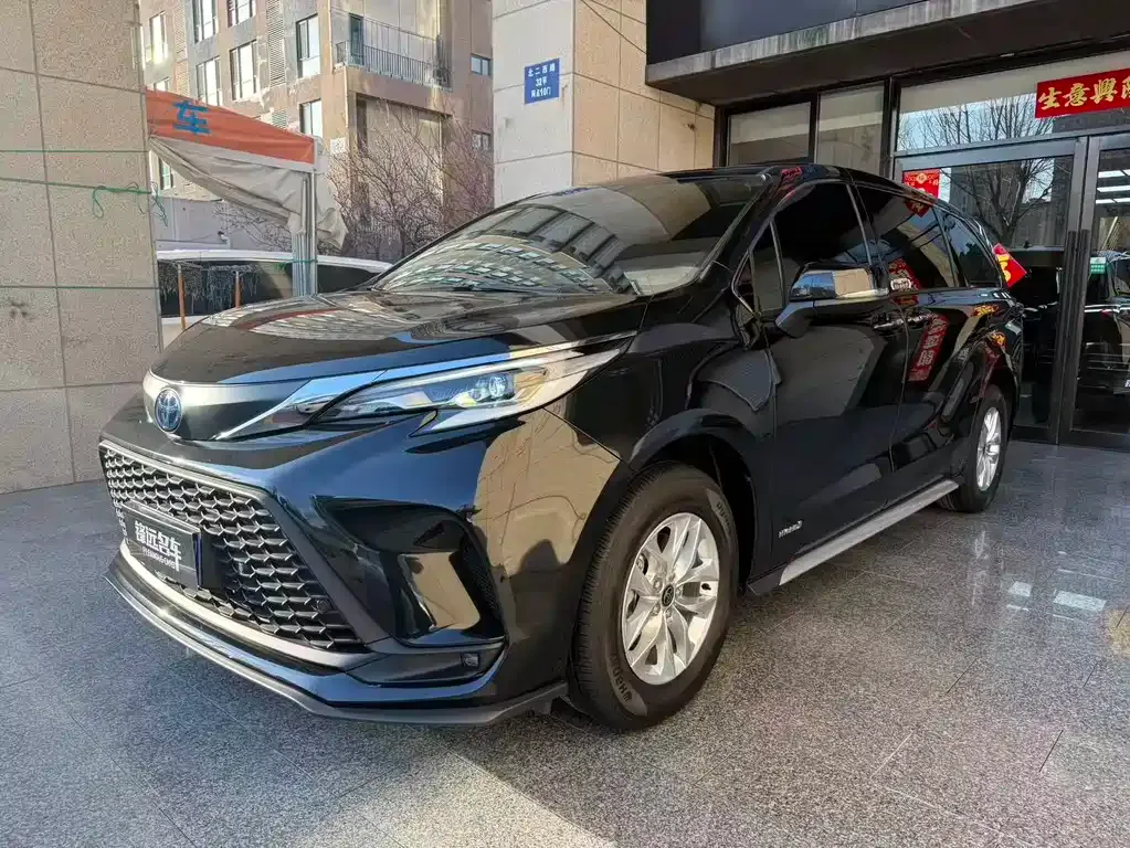Toyota Granvia — фото 9