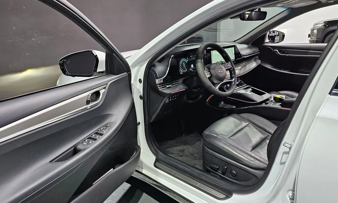 Hyundai Grandeur 2023 из KR, фото 3
