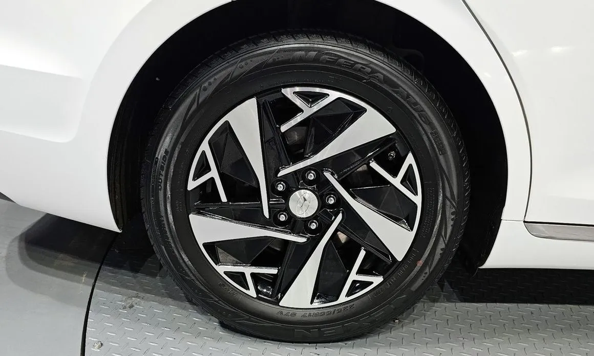 Hyundai Grandeur 2023 из KR, фото 10