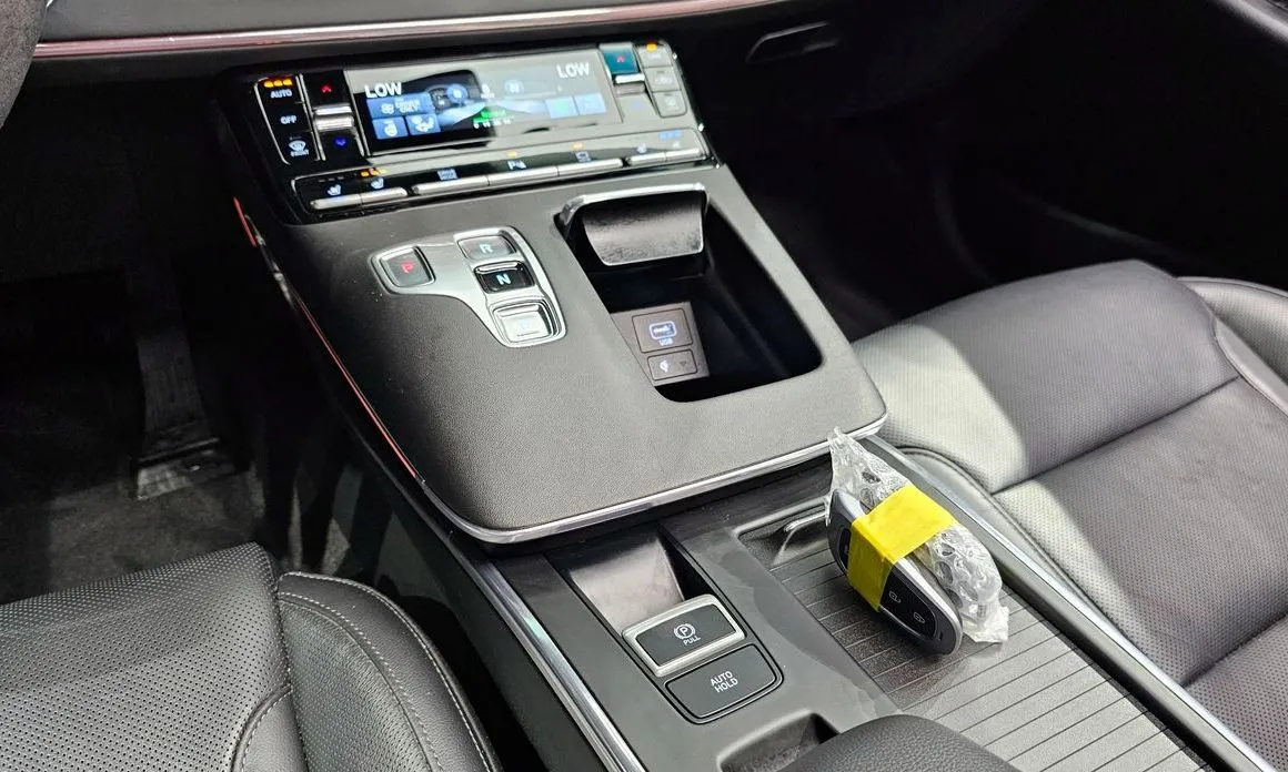 Hyundai Grandeur 2023 из KR, фото 9