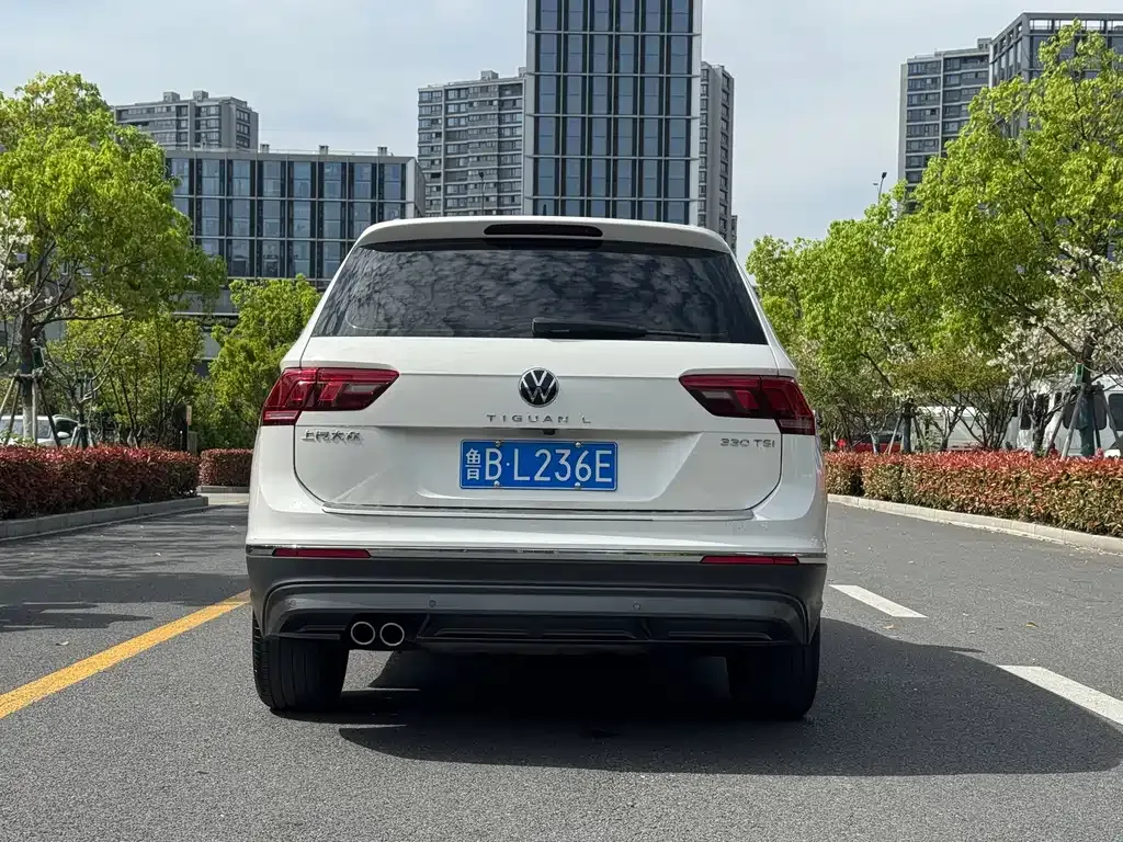 Volkswagen Tiguan L — фото 7
