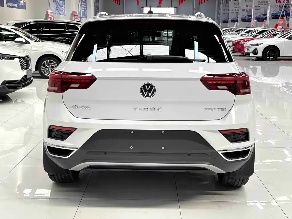 Volkswagen T-Roc — фото 7