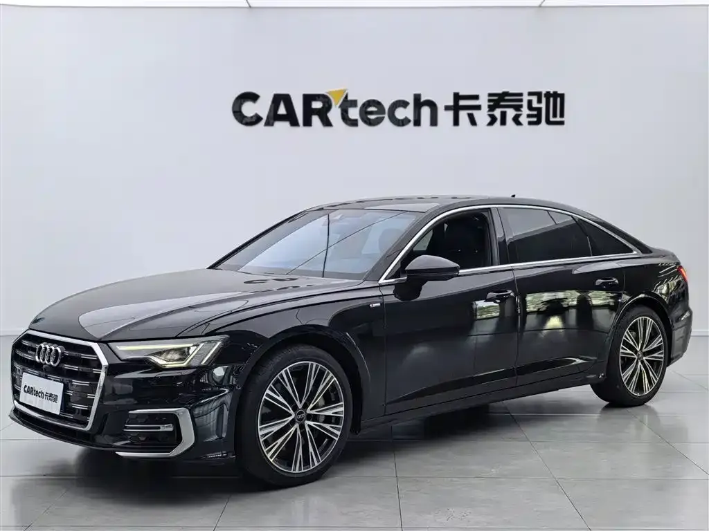 Audi A6L — фото 1