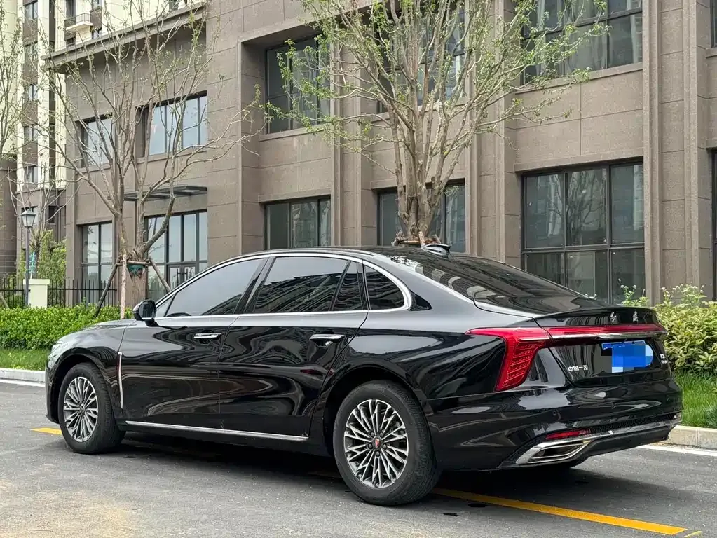 Hongqi H5 — фото 9