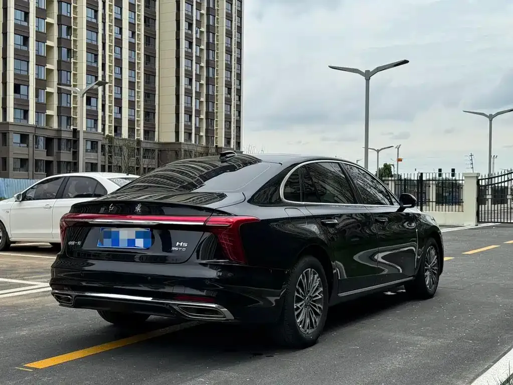 Hongqi H5 — фото 4