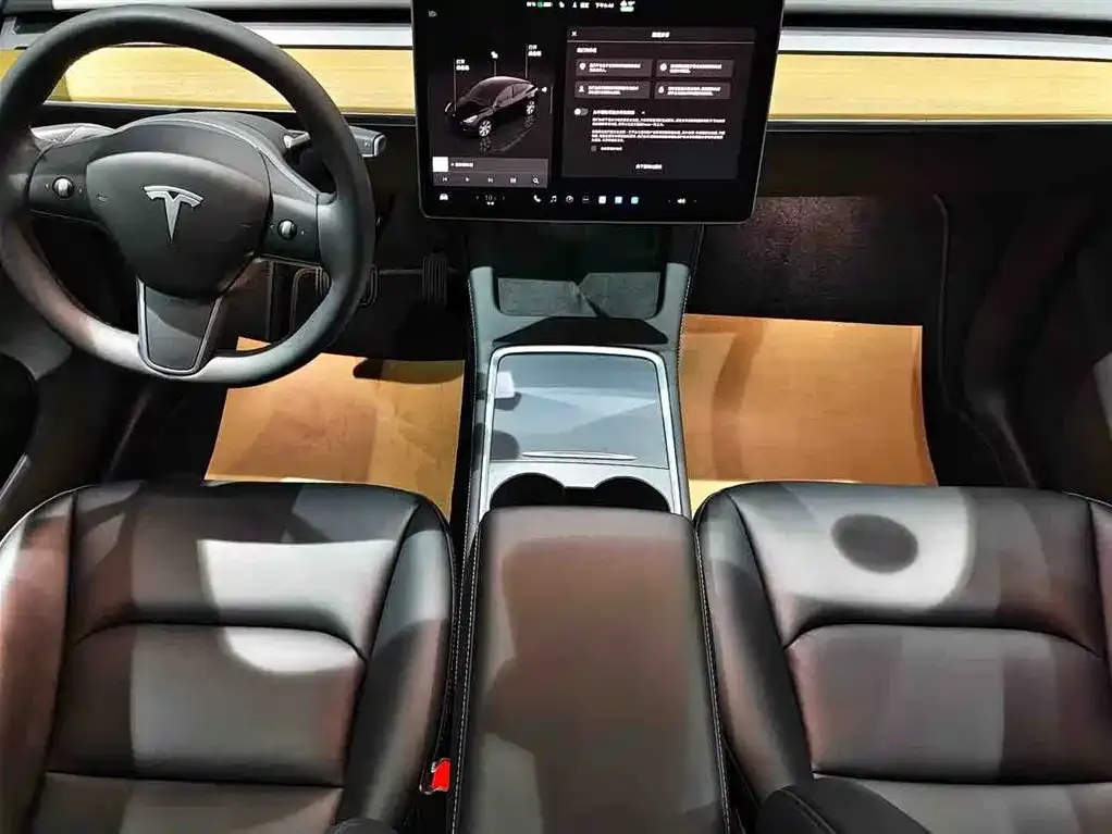 Tesla Model Y — фото 5