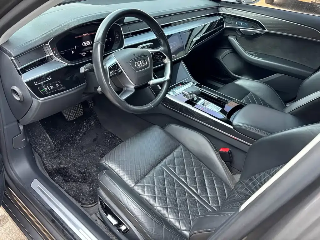 Audi A8 2021 из CN, фото 10