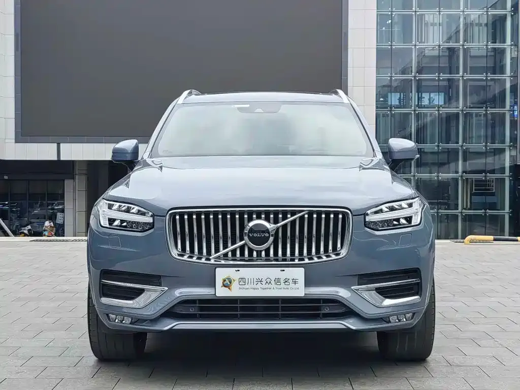 Volvo XC90 — фото 7