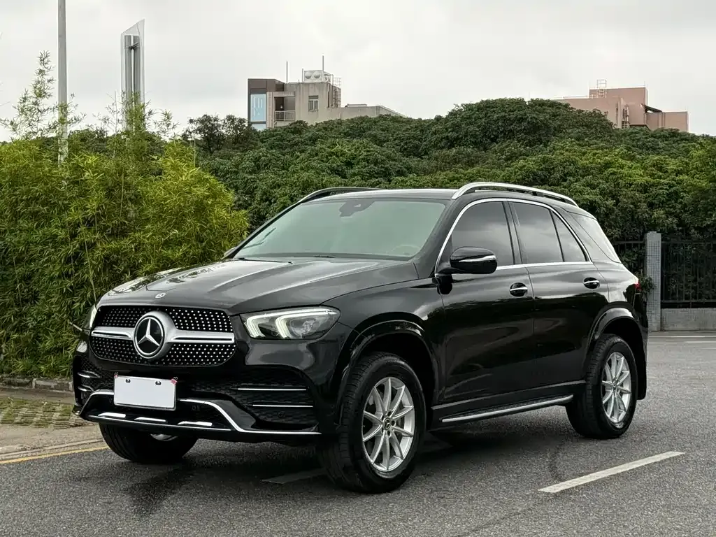 Mercedes-Benz GLE — фото 1