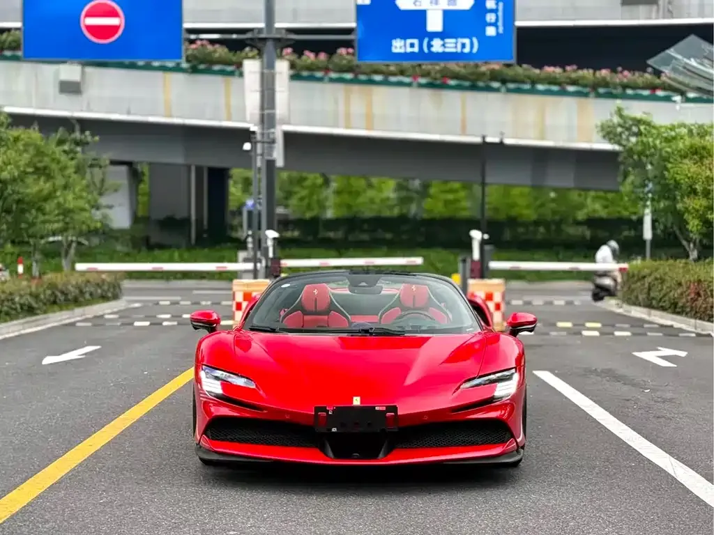 Ferrari SF90 — фото 1