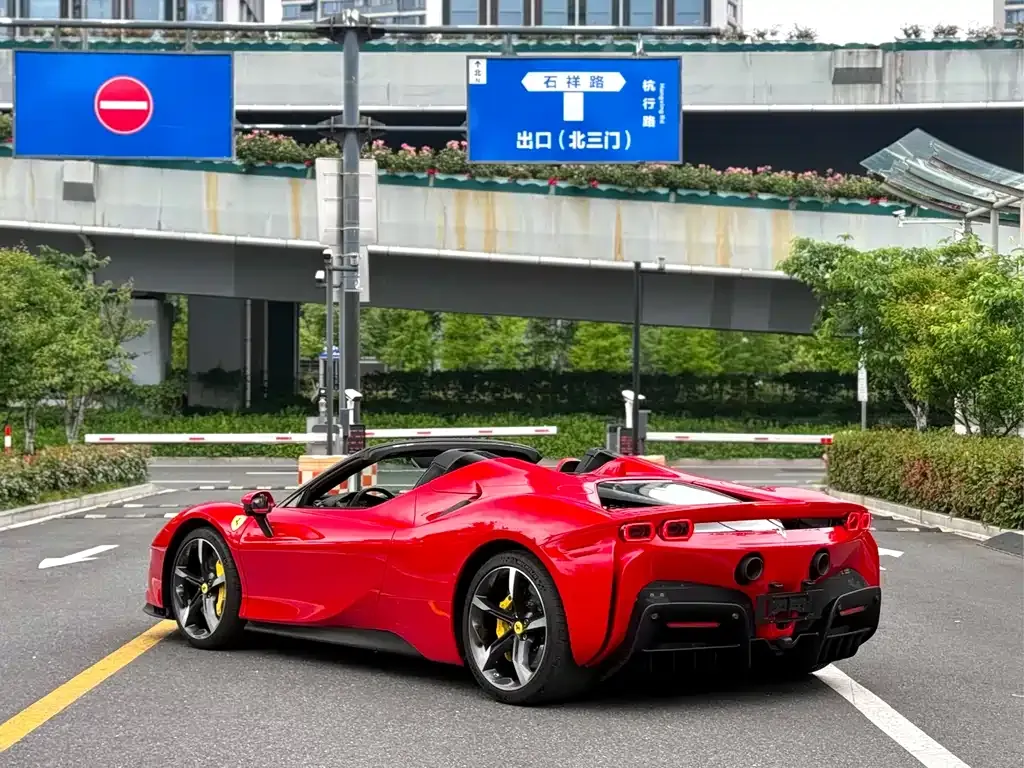 Ferrari SF90 — фото 8