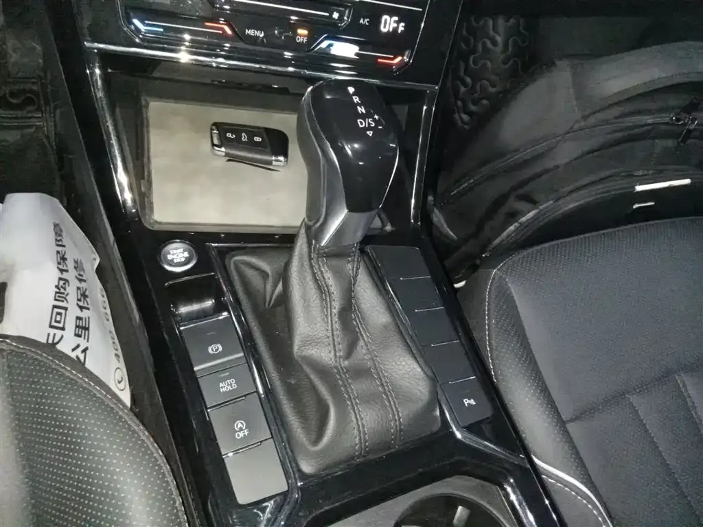 Volkswagen Passat 2023 из CN, фото 9