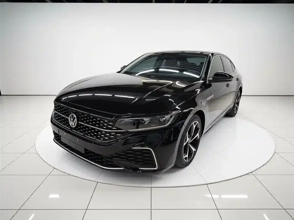Volkswagen Passat 2023 из CN, фото 10