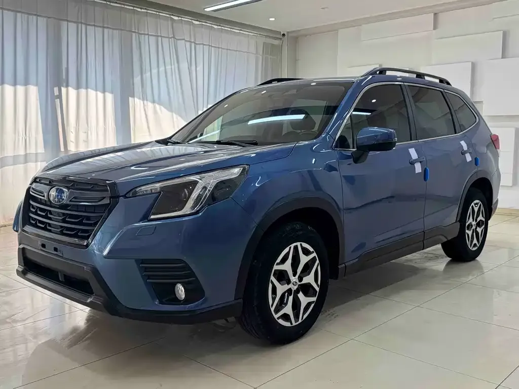 Subaru Forester — фото 1