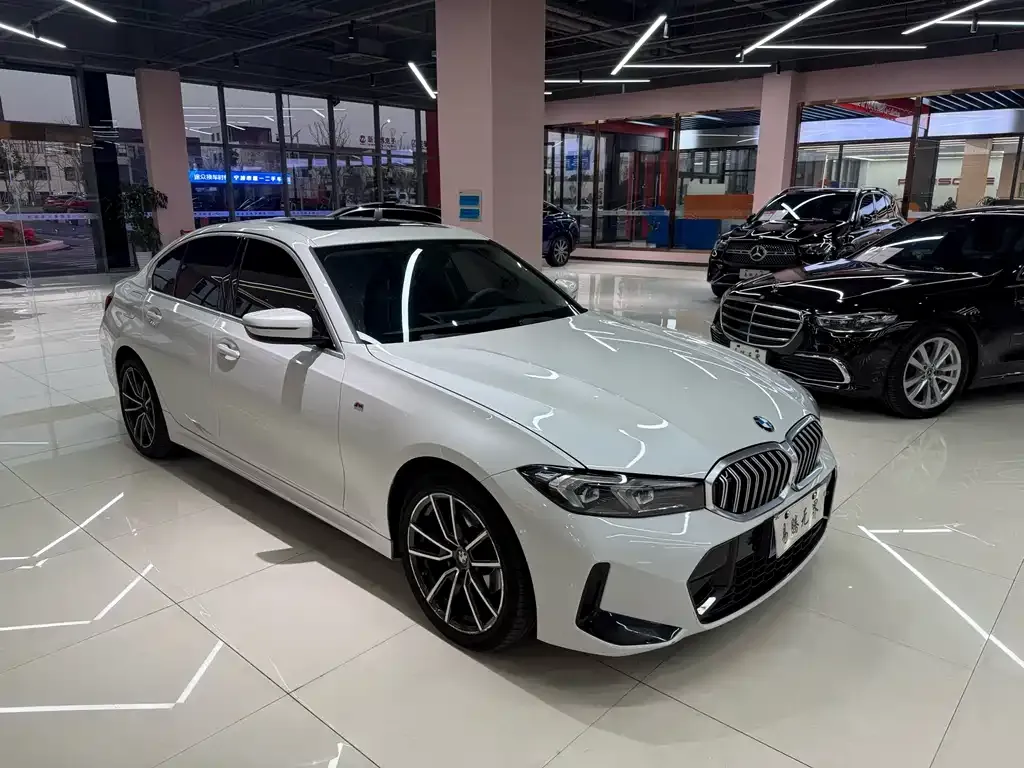 BMW 3 Series 2024 из CN, фото 9