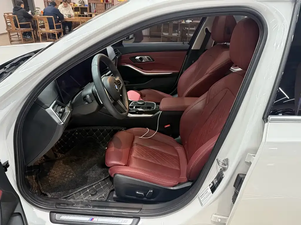BMW 3 Series 2024 из CN, фото 7