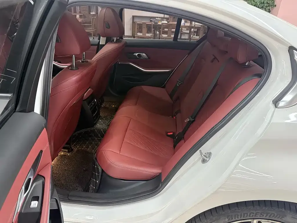 BMW 3 Series 2024 из CN, фото 8