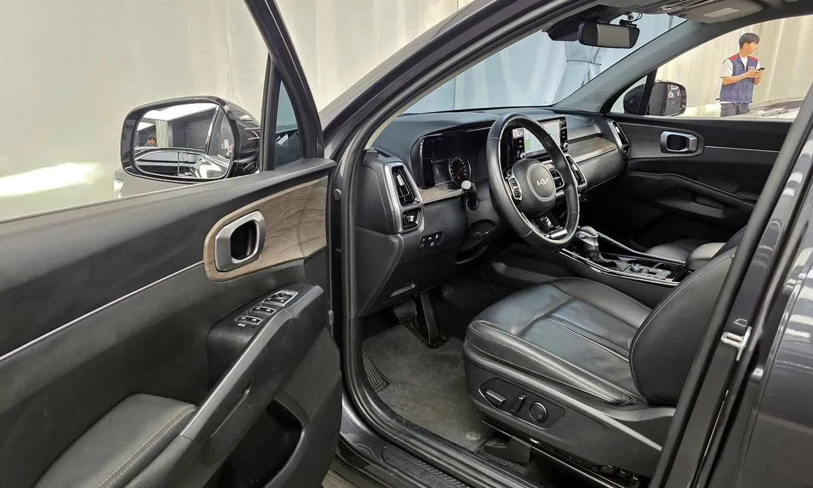 Kia Sorento — фото 8