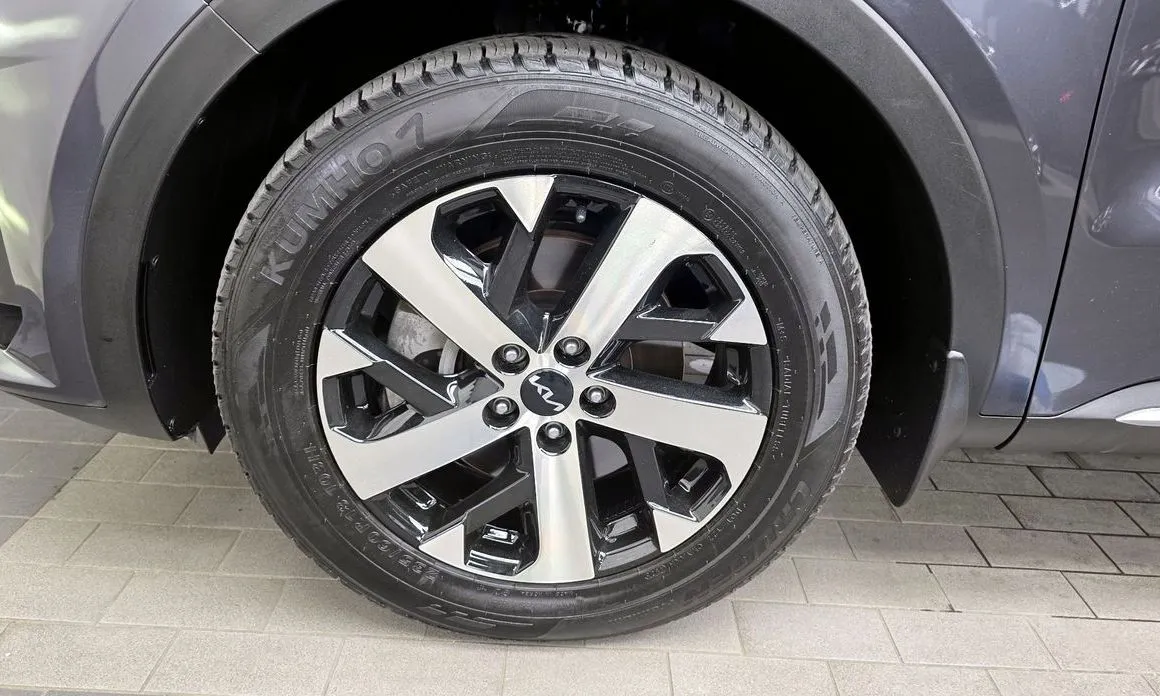 Kia Sorento — фото 7
