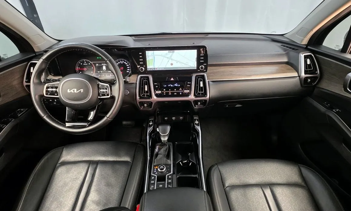Kia Sorento — фото 6