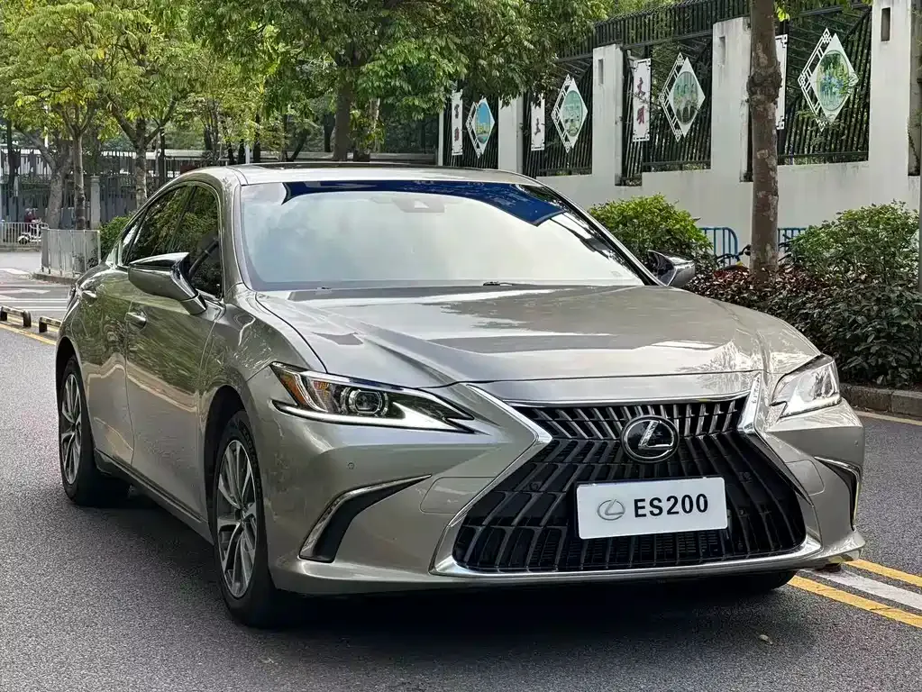 Lexus ES — фото 4