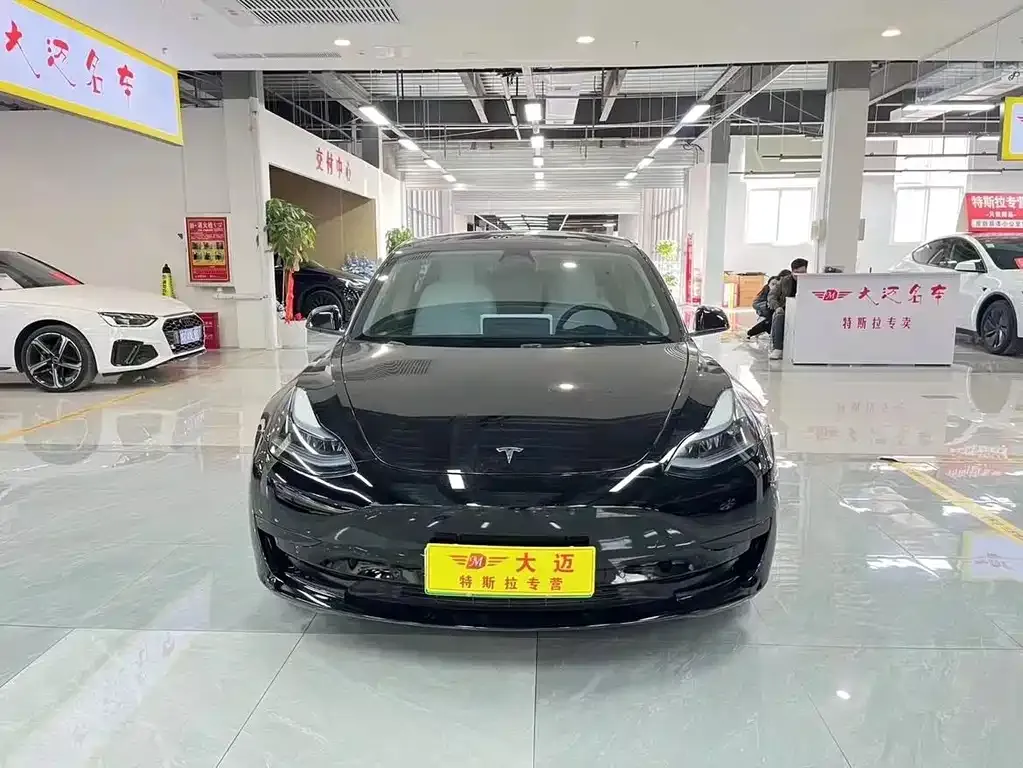Tesla Model 3 — фото 6
