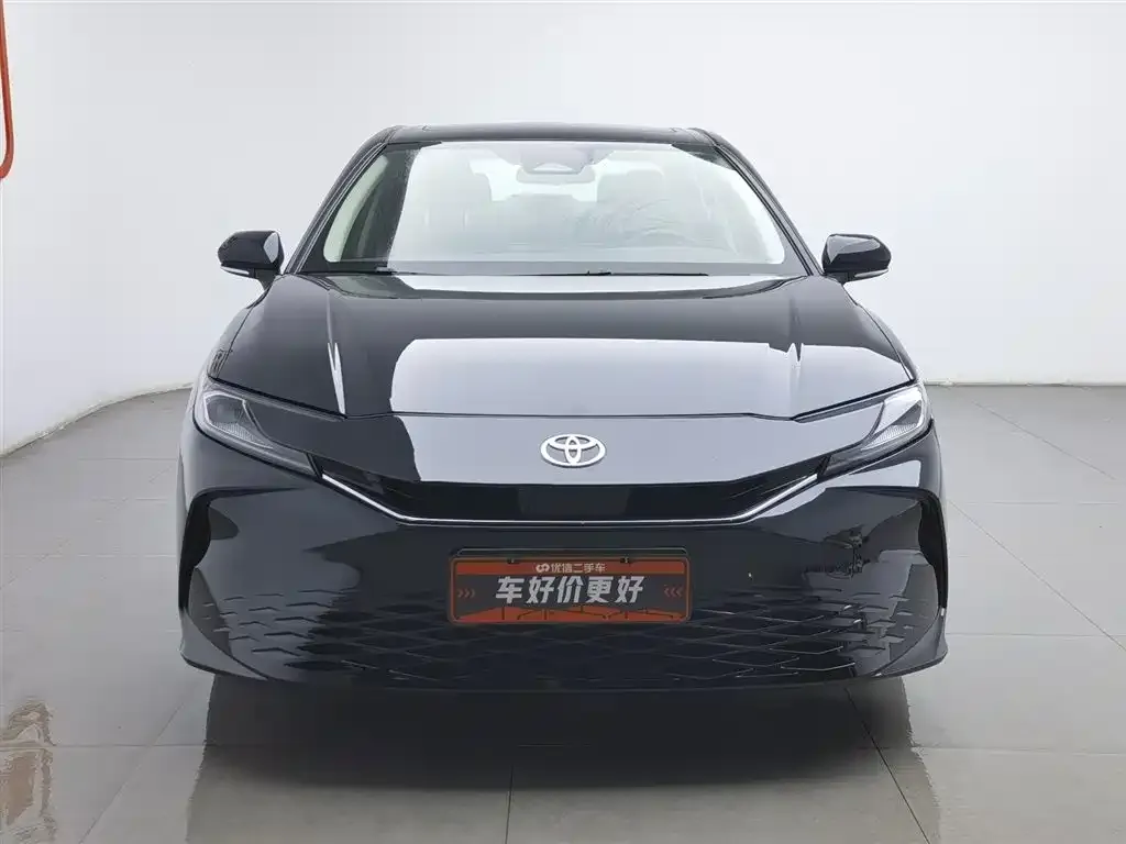 Toyota Camry 2025 из CN, фото 2