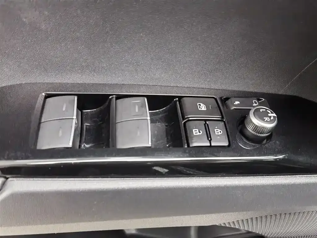 Toyota Camry 2025 из CN, фото 8