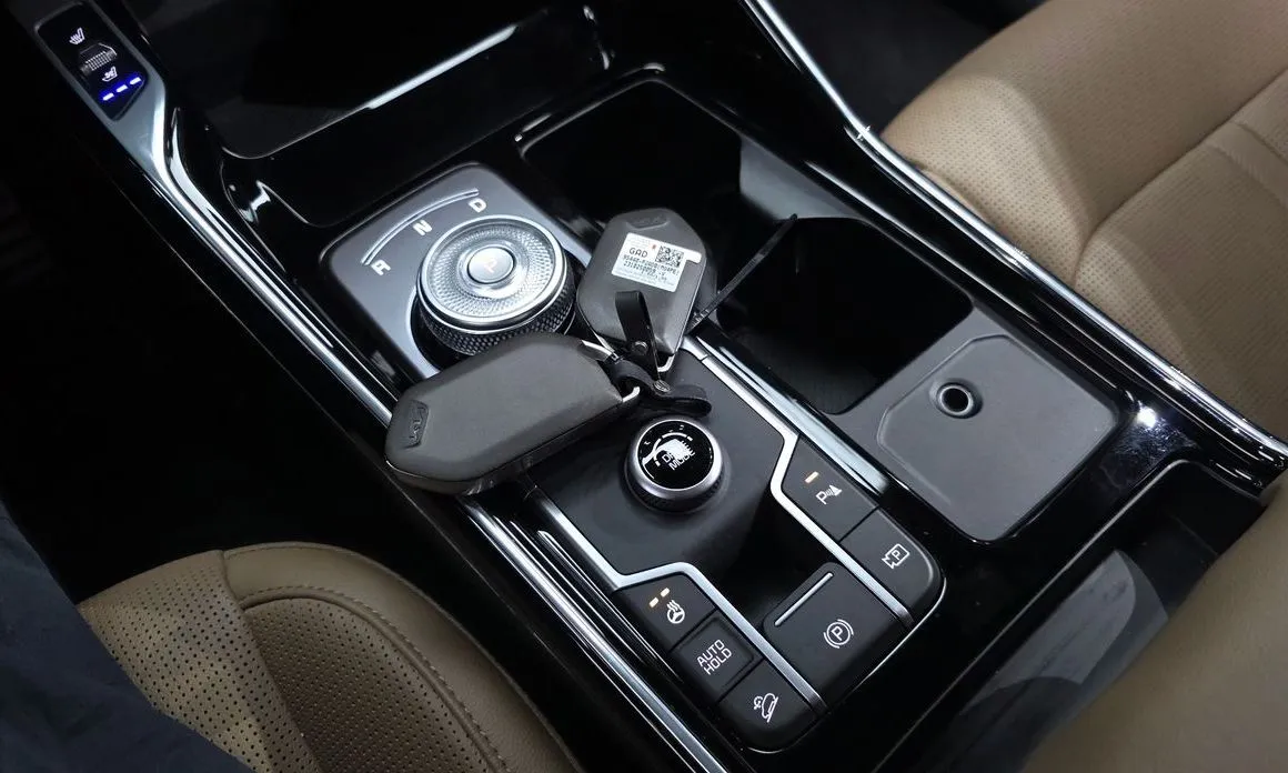 Kia Sorento — фото 10