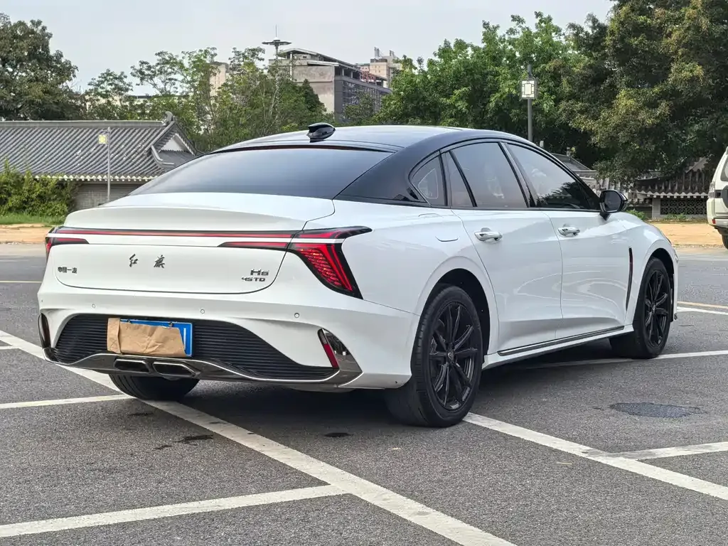 Hongqi H6 — фото 9