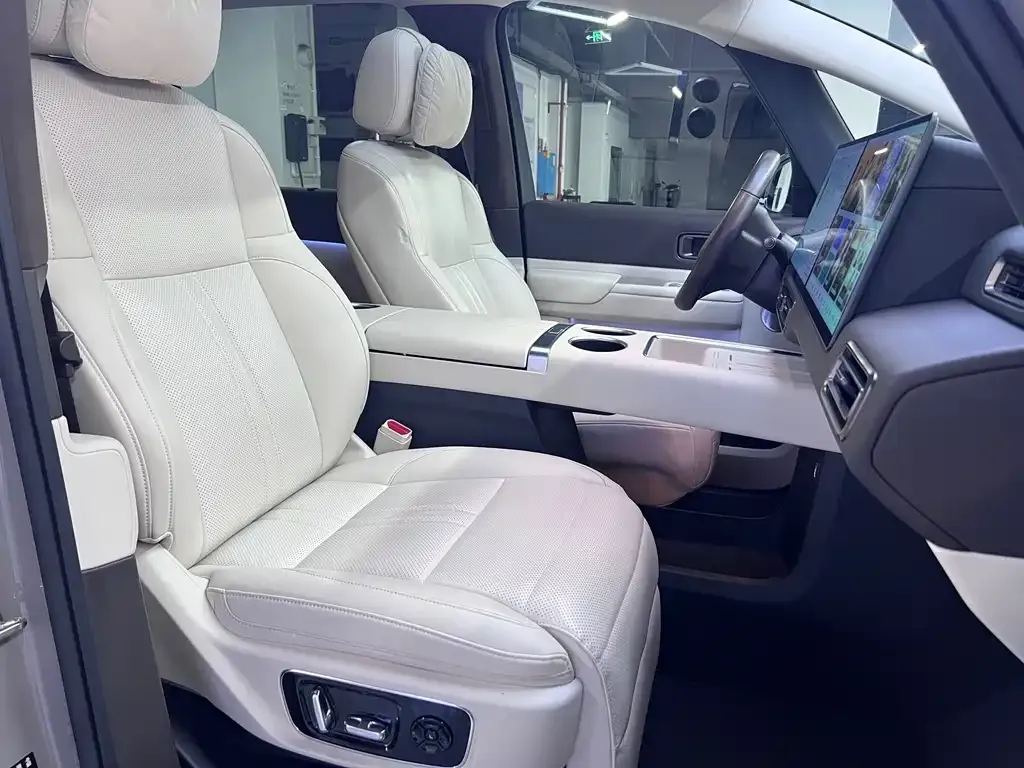 Li Auto MEGA 2024 из CN, фото 4