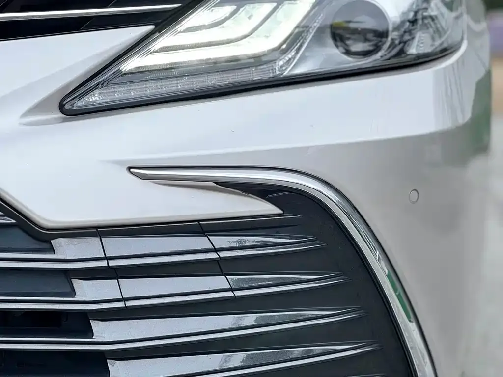 Toyota Camry 2023 из CN, фото 8