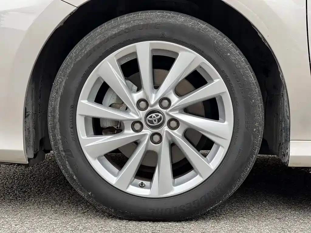 Toyota Camry 2023 из CN, фото 10
