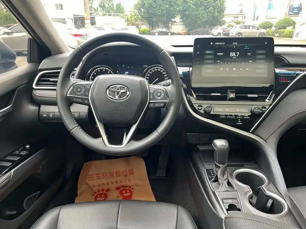Toyota Camry 2023 из CN, фото 9