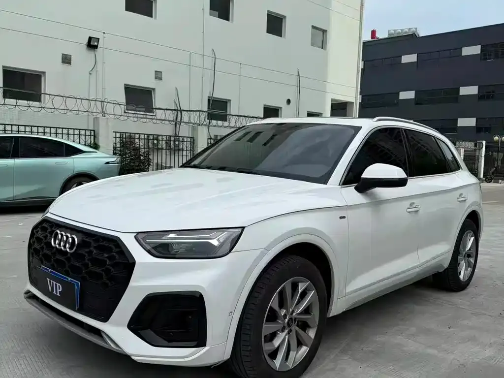 Audi Q5L 2022 из CN, фото 2