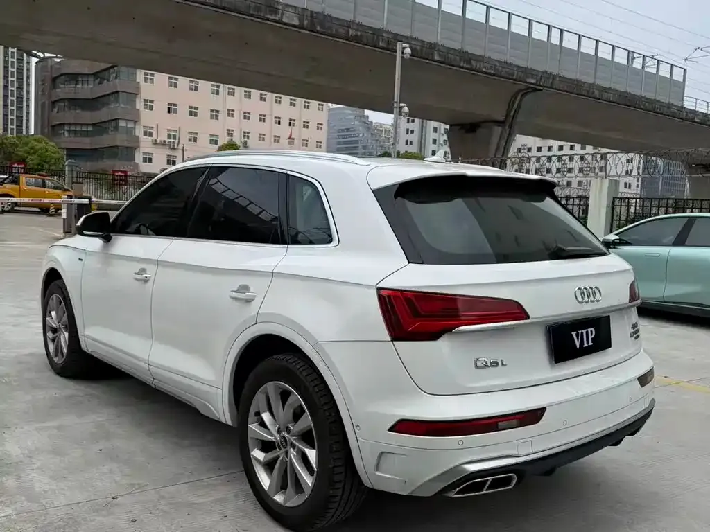 Audi Q5L 2022 из CN, фото 4