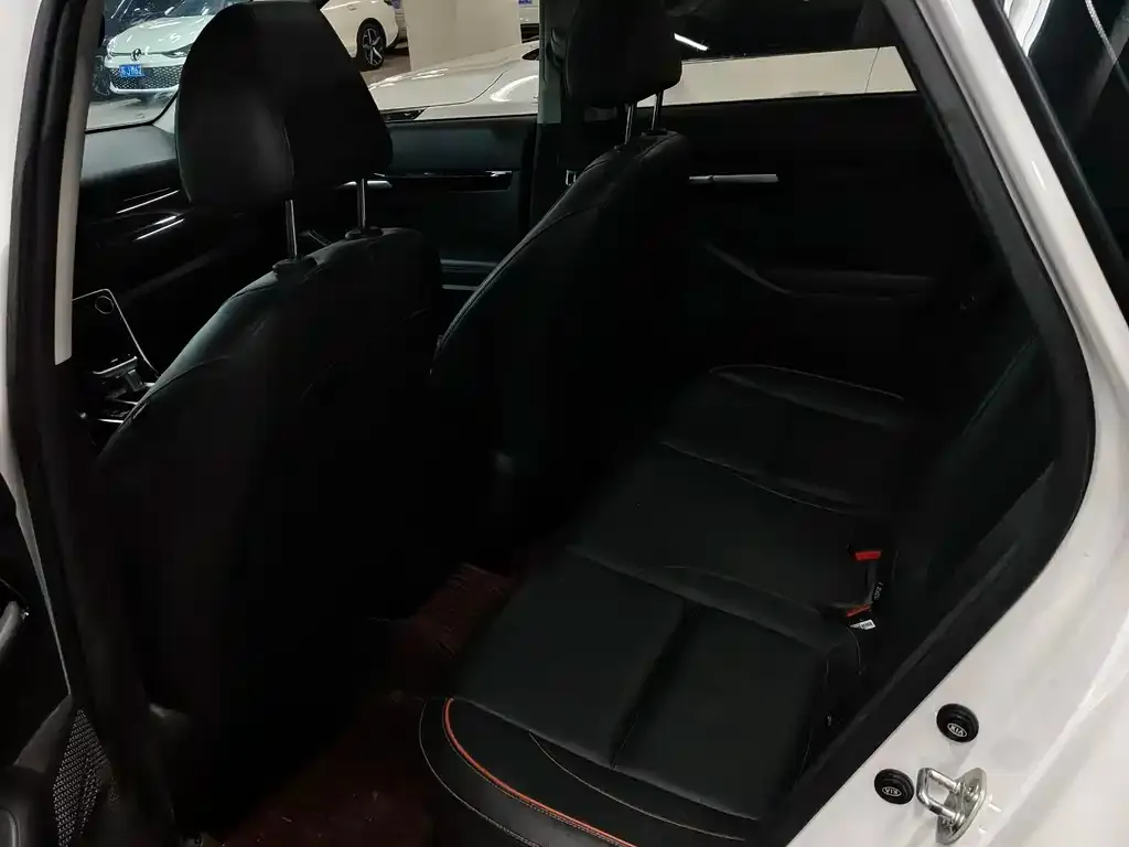 Kia Seltos 2023 из CN, фото 2