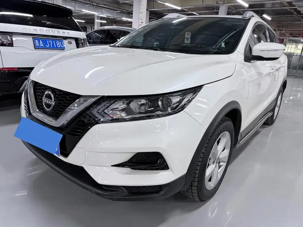 Nissan Qashqai — фото 1