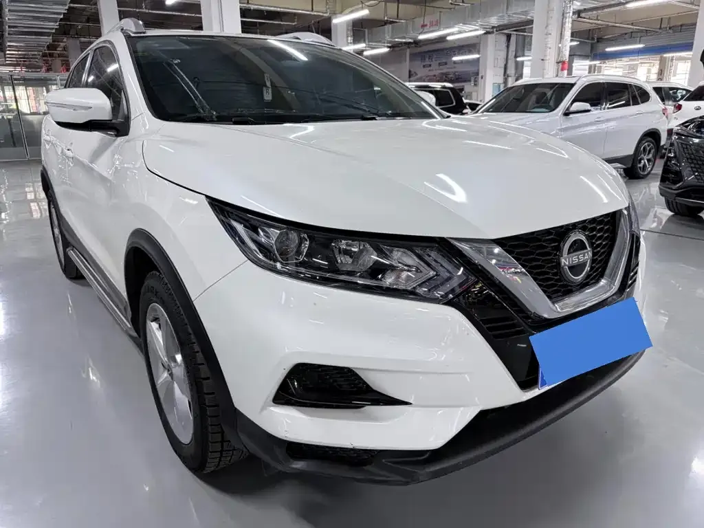 Nissan Qashqai — фото 8