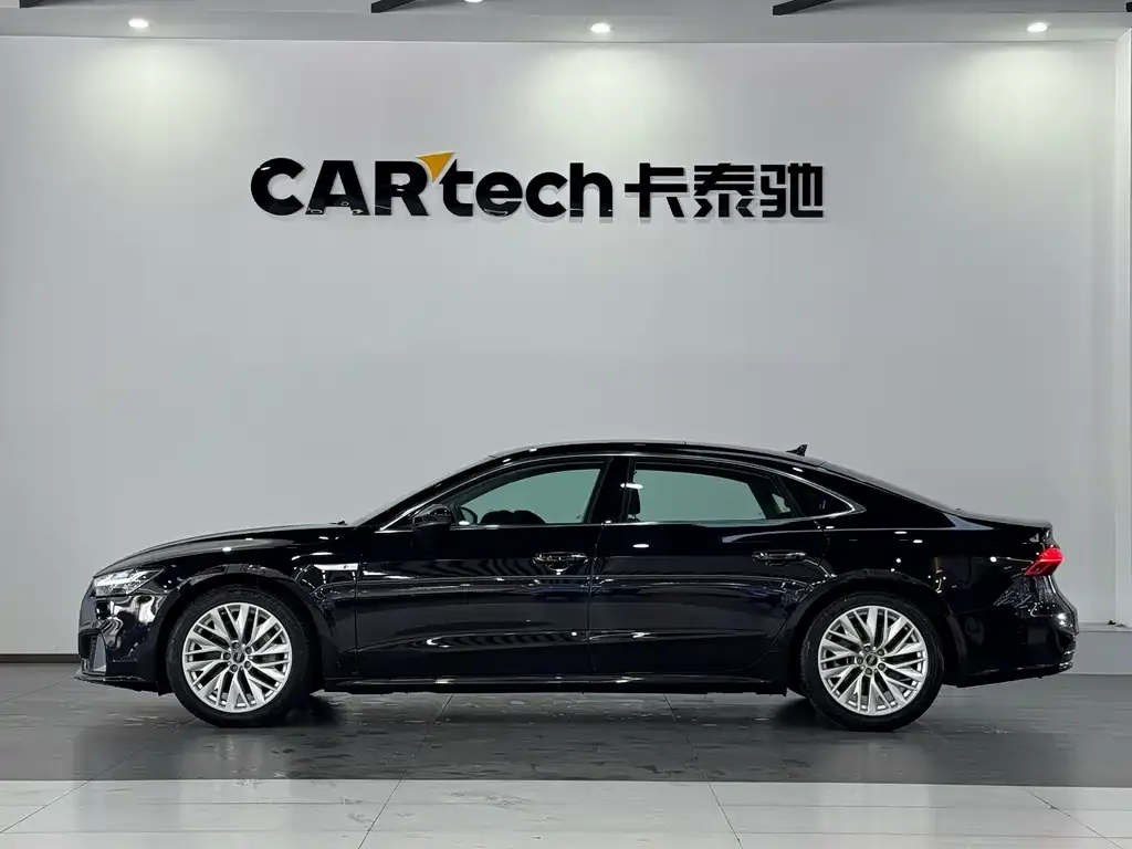 Audi A7L — фото 5