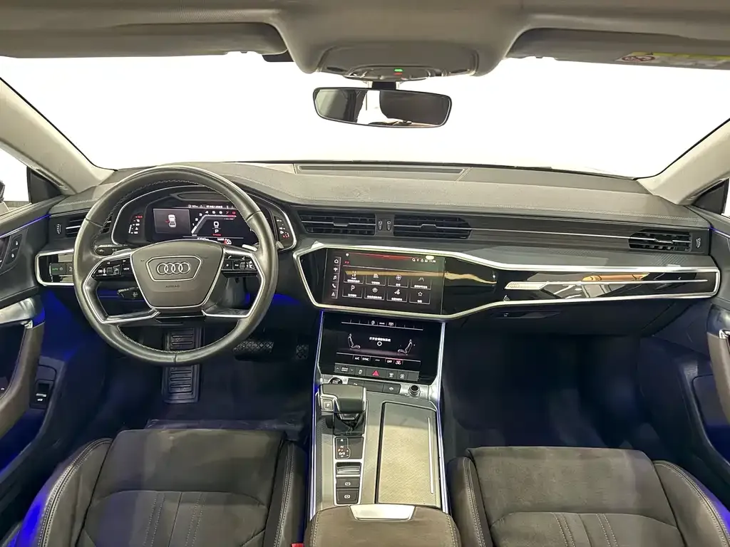 Audi A7L — фото 8