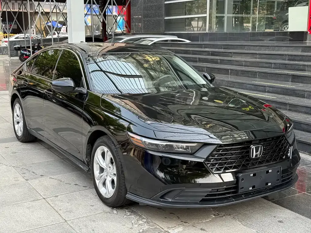 Honda Accord — фото 10