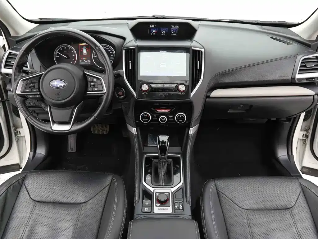 Subaru Forester — фото 10