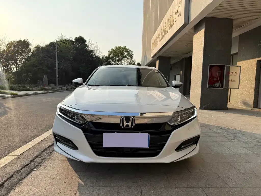 Honda Accord — фото 6