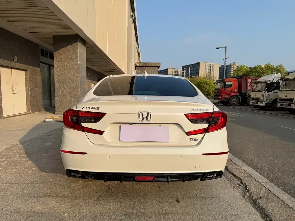 Honda Accord — фото 2