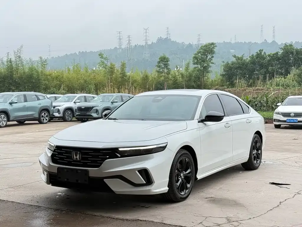 Honda Accord — фото 8