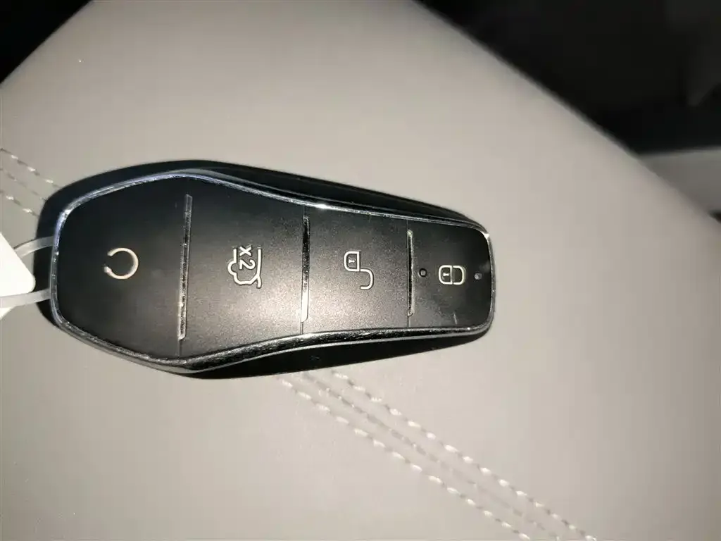 BYD Seal 05 DM-i — фото 3