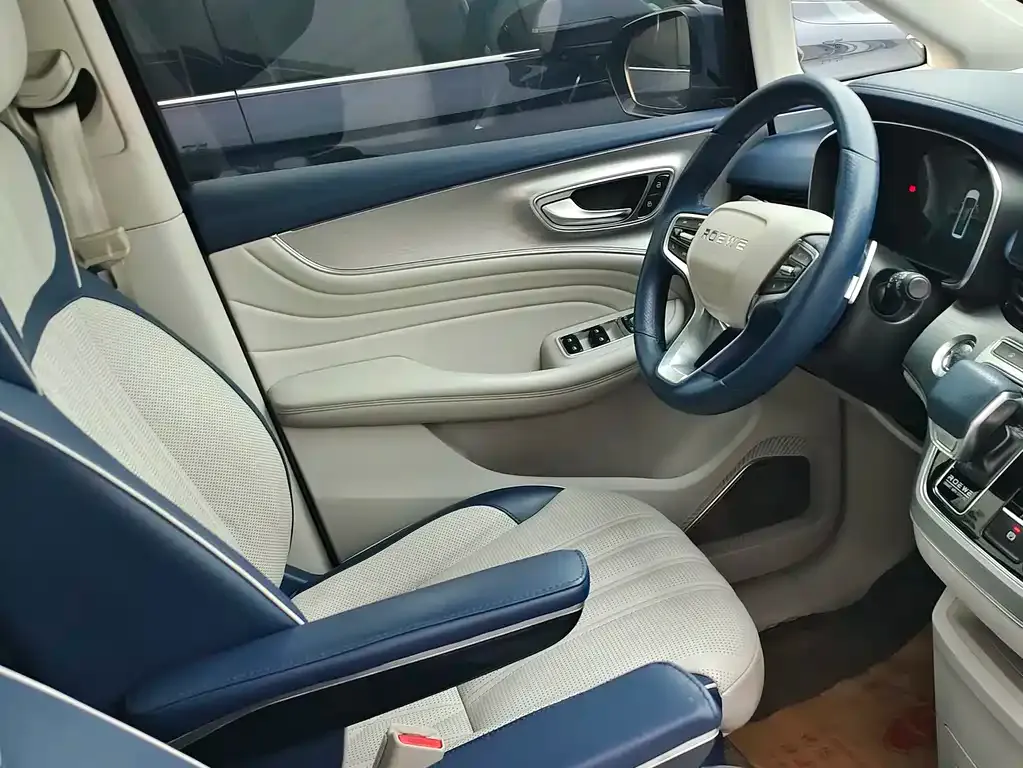Roewe iMAX8 2021 из CN, фото 4