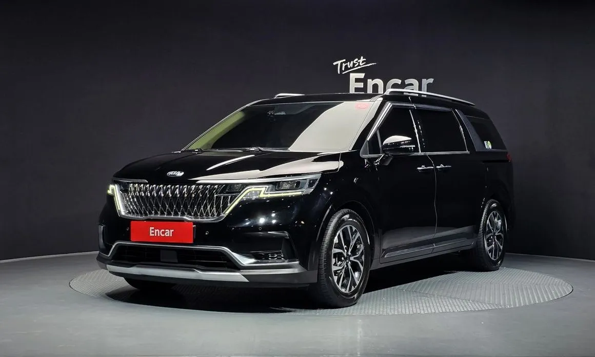 Kia Carnival — фото 1