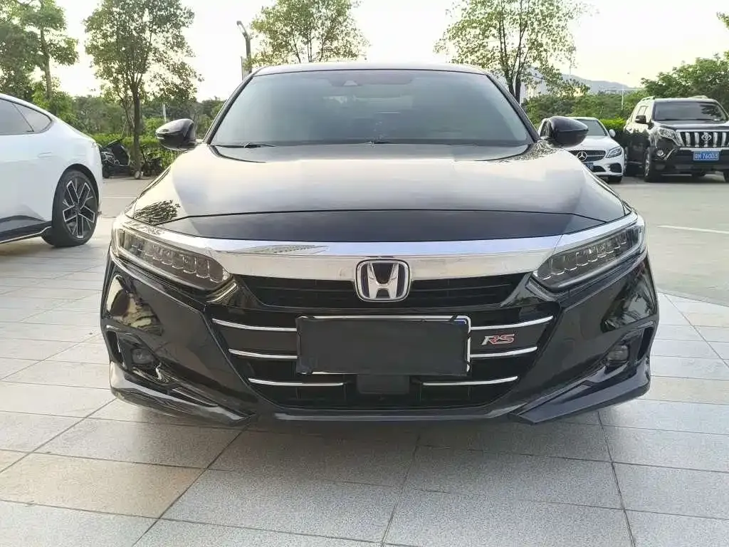 Honda Accord — фото 9